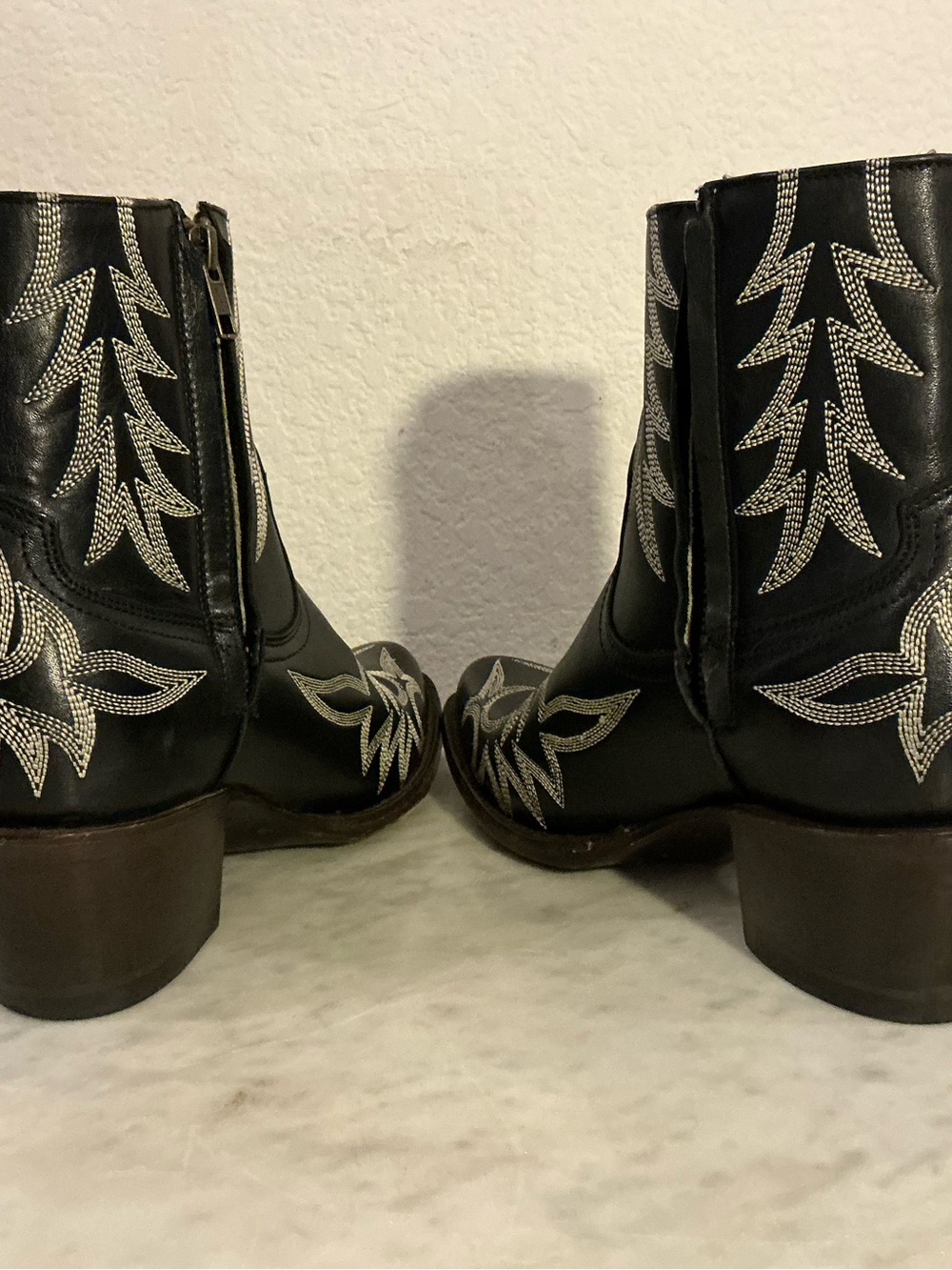 Stetson Black Ankle Western Boots with White Stitching Wm Sz 8.5 - Picture 8 of 17